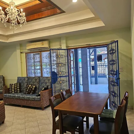 In Guest - 2 Dans Superbe Maison En Centre Exceptionne Guest house Pattaya