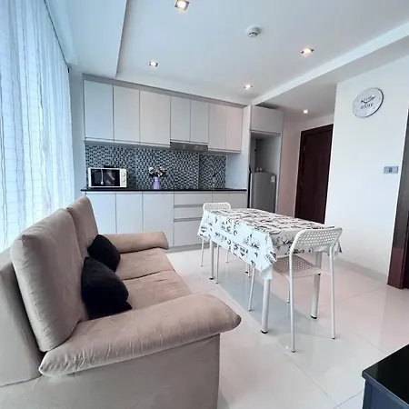 Apartment With Sea View Wongamat Apartment *