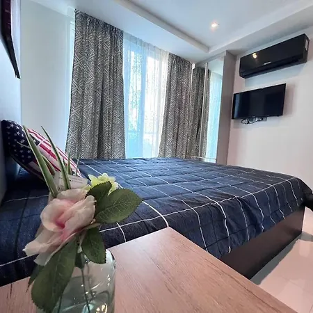 Apartment With Sea View Wongamat