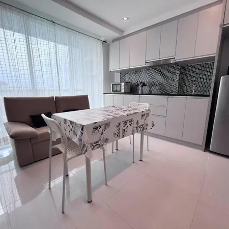 Apartment With Sea View Wongamat * Pattaya