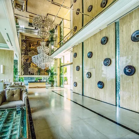Oceanfront Private Beach Pool Hot Tub Gym Pattaya