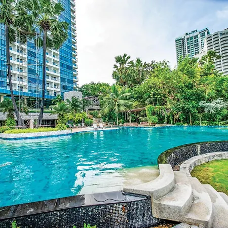Oceanfront Private Beach Pool Hot Tub Gym Apartment