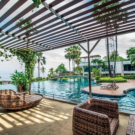 Oceanfront Private Beach Pool Hot Tub Gym * Pattaya
