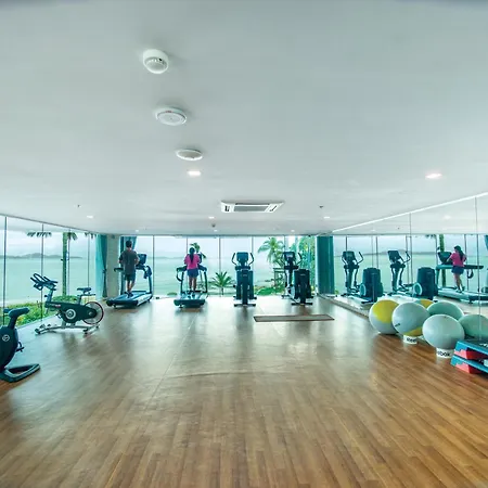 Oceanfront Private Beach Pool Hot Tub Gym *