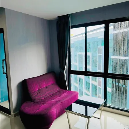 Minnie A8 * Pattaya