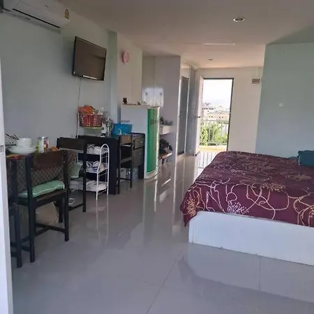 Apartment Peaceful 300 Sq Ft With 2 Balcony, Mountain View Pattaya