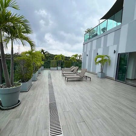The Juwel By Amon Phra Tamnak Apartment