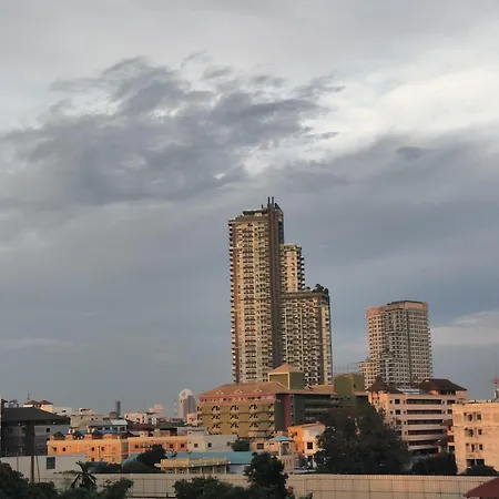 Peaceful 300 Sq Ft With 2 Balcony, Mountain View Apartment Pattaya
