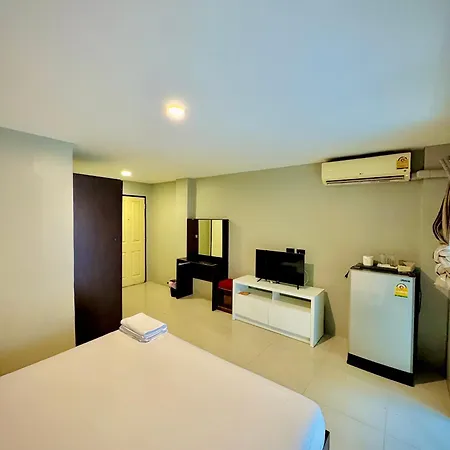 Vibe Walking Street Hotel