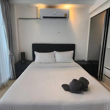 Centara Avenue Residences B65 Apartment
