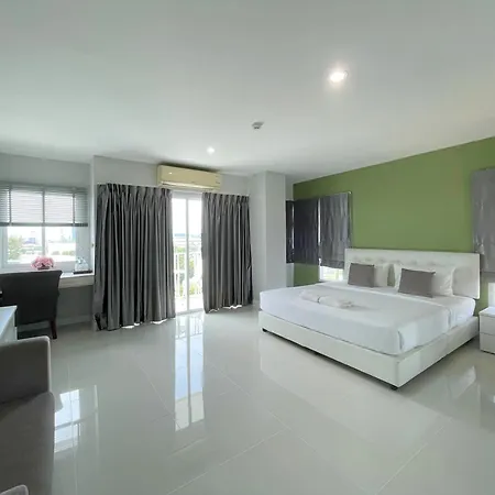 Hotel Baan By Sabai Near By God Pattaya