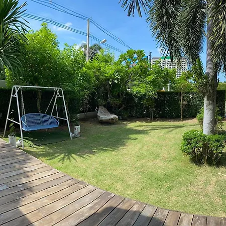 Baan By Sabai Near By God Hotel 3*