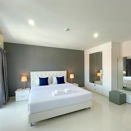 Hotel Baan By Sabai Near By God Pattaya