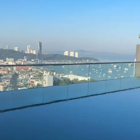 The Base Near Festival Apartment Pattaya