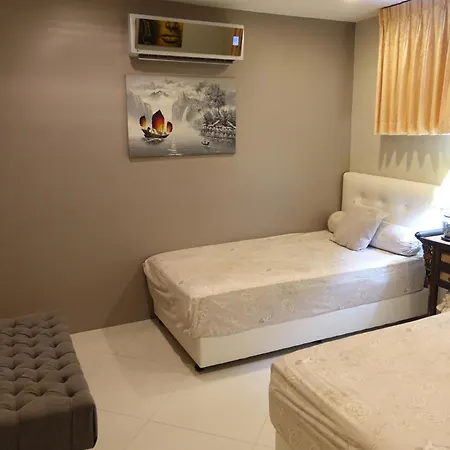 Laguna Heights Long Aparthotel