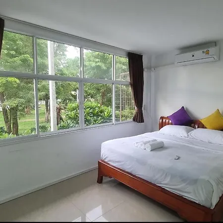 Dorothys Hotel *