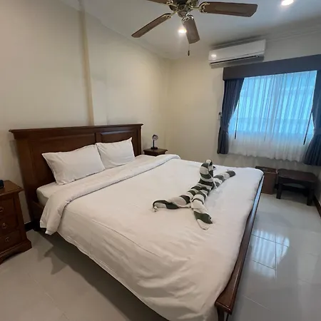 Pratamnak Luxury Resort Pattaya