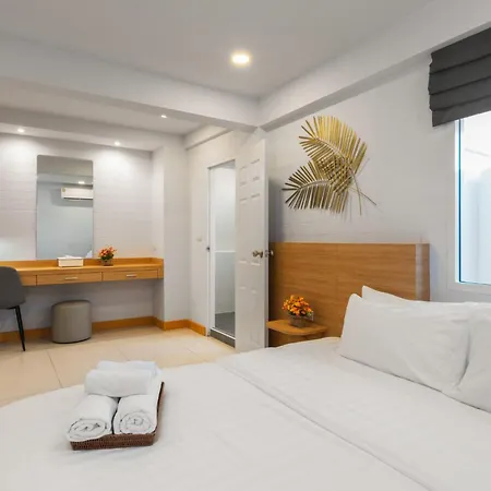 Sabai Pool 12-15 Persons 6br, Sauna, Pool Table, Karaoke, Bbq *