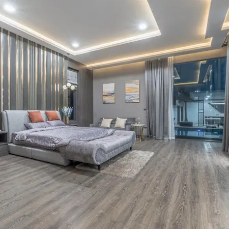 Brianson House Apartment