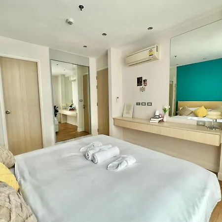 Minimal Sea Aparthotel