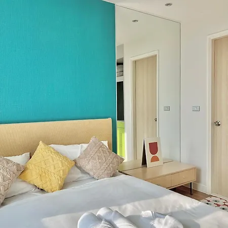 Minimal Sea Aparthotel