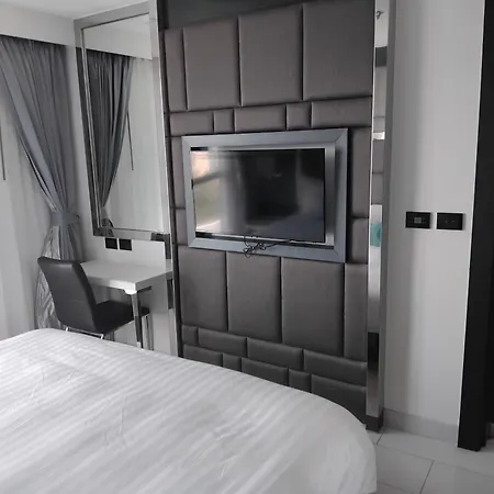 Luxury Beachfront Sea View Apartment Pattaya