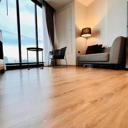 Modern Luxury Edge 1 Bedroom Seaview