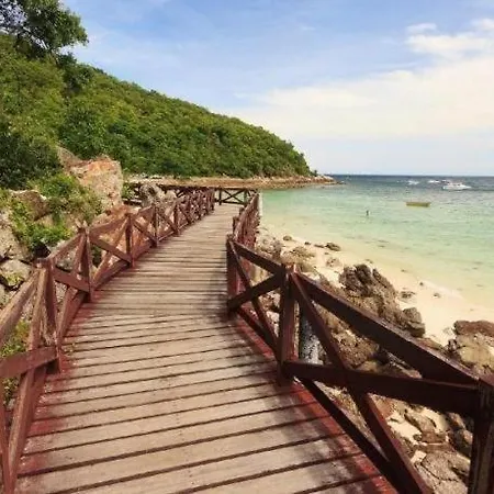 Hotel By Dee @jomtien 3*
