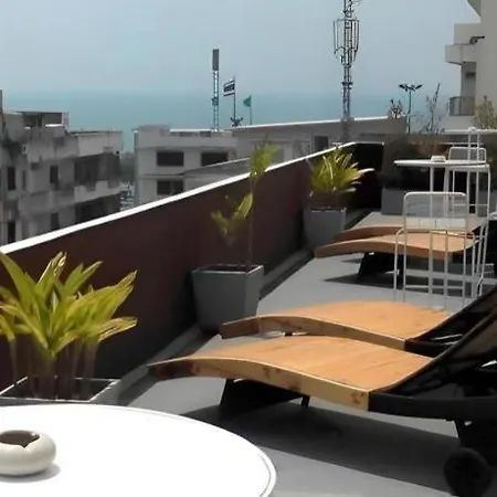 By Dee @jomtien Hotel Pattaya