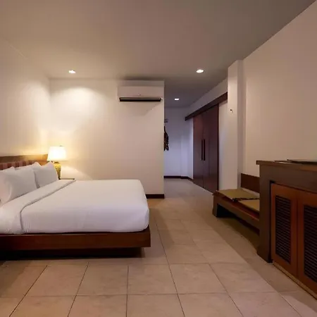 Rose Bay Resort Pattaya