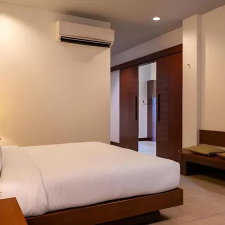 Rose Bay Resort 3*