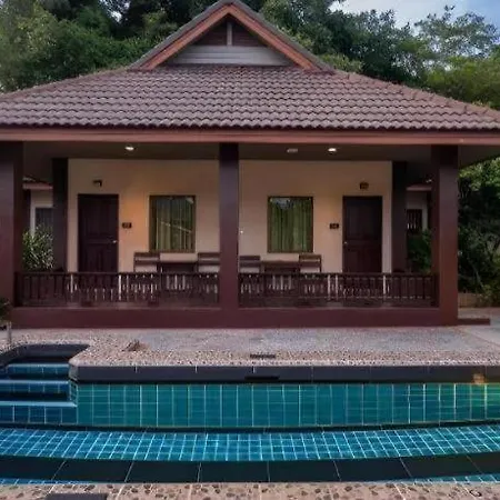 Resort Rose Bay