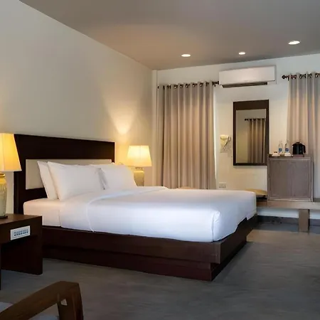 Rose Bay Resort 3*