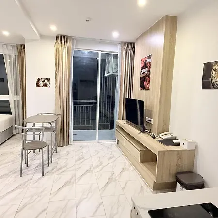 Tiger Apartment *