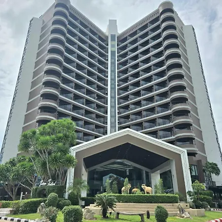 First Pacific Cirrus Hotel 4*