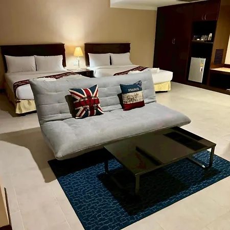 Hotel Crown 3*