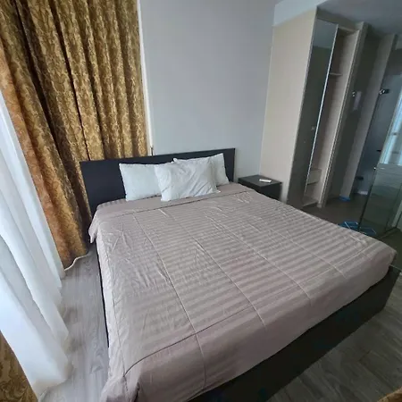 Baan Plai Haad, 2 Min Walk To Wong Amat Apartment Pattaya
