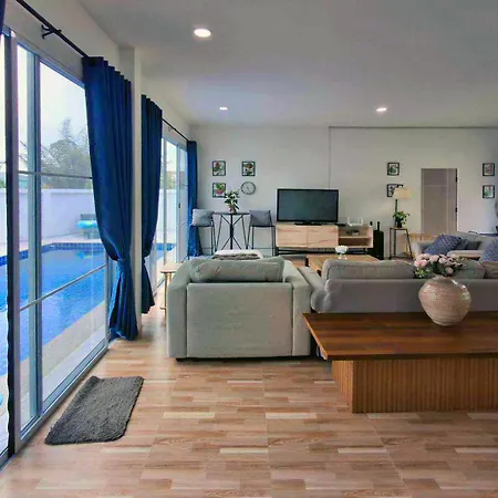 3 Bed Private Pool South *