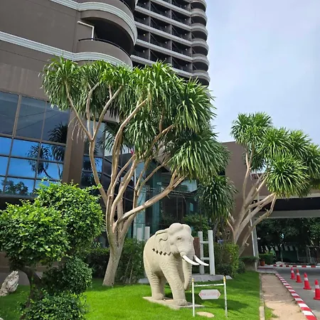 Hotel First Pacific Cirrus