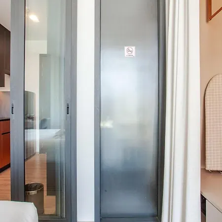 Edge 19th Floor Apartment *