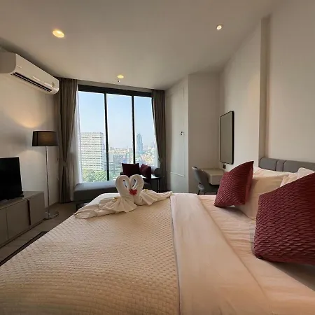 Edge 19th Floor Apartment *