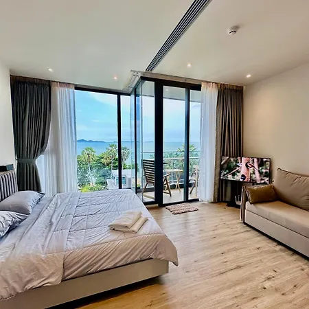 Apartment Arom Wongamat Luxury Boutique Beachfront In North Pattaya, 702 *