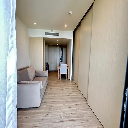 Apartment Arom Wongamat Luxury Boutique Beachfront In North Pattaya, 702