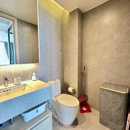 Arom Wongamat Luxury Boutique Beachfront In North Pattaya, 702 Apartment *