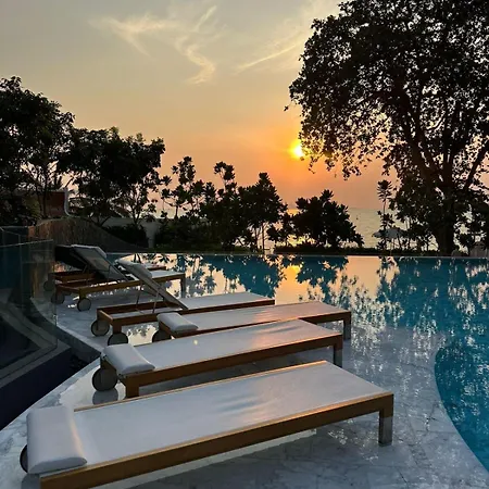 Arom Wongamat Luxury Boutique Beachfront In North Pattaya, 702