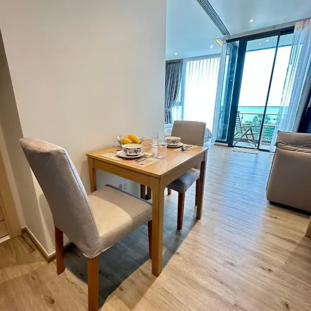 Apartment Arom Wongamat Luxury Boutique Beachfront In North Pattaya, 702 Pattaya