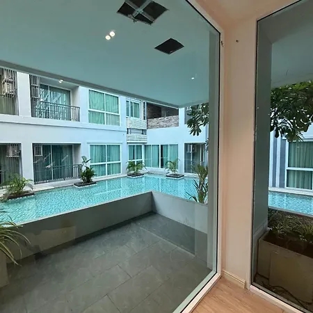 D Evolve Apartment *