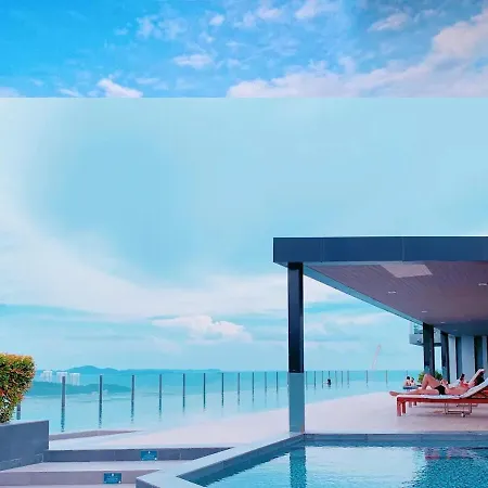 Sea View 2 Bed High Floor Apartment