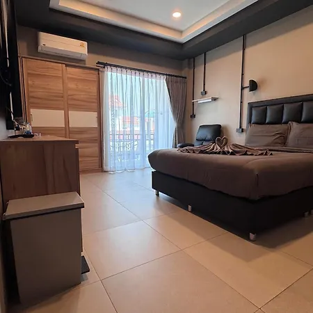 Hotel Cloud9 Reloaded