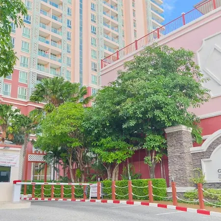 Grande Carribean Apartment